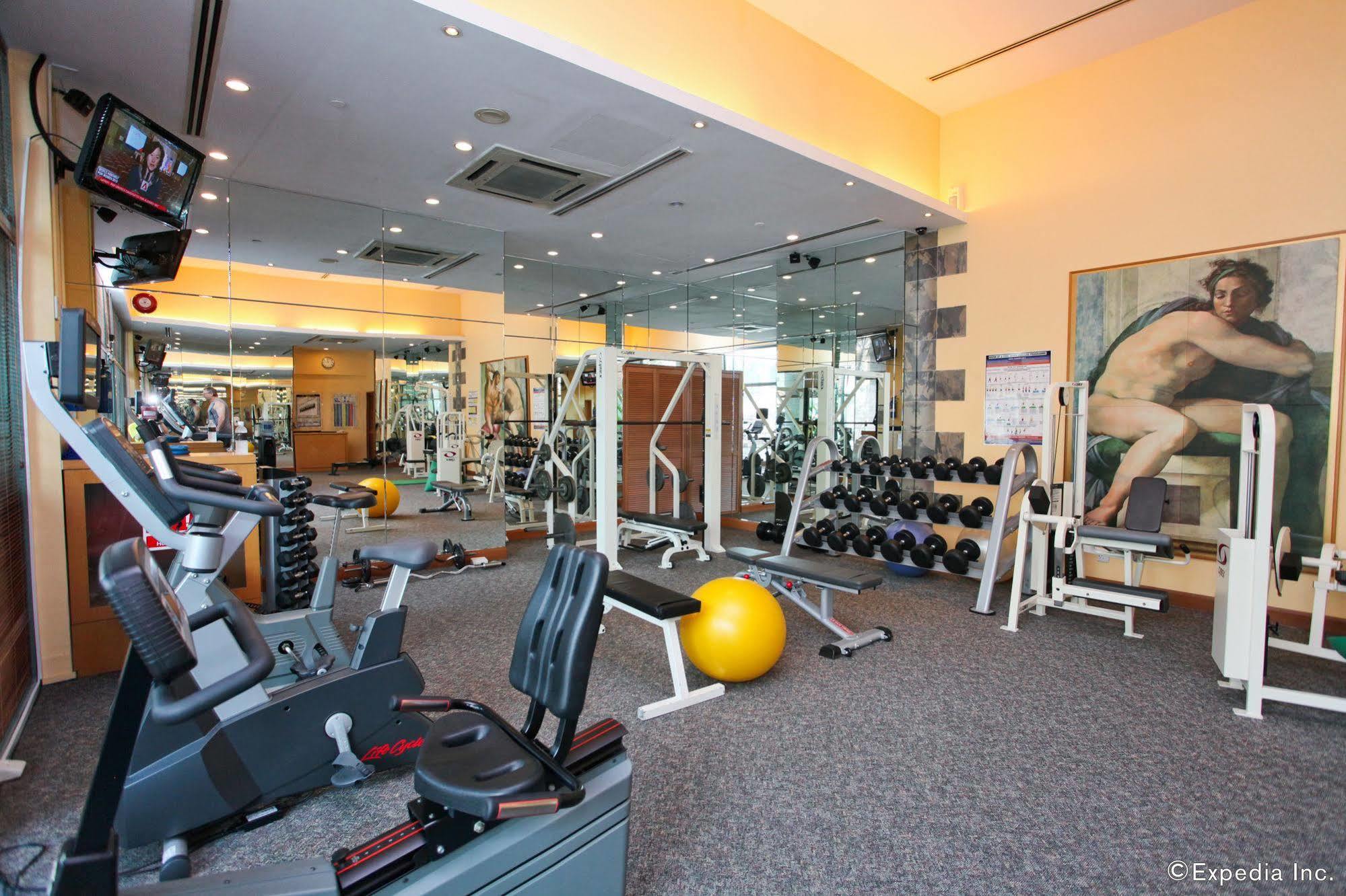 Fraser Place Robertson Walk Singapore Eksteriør billede The gym at the hotel